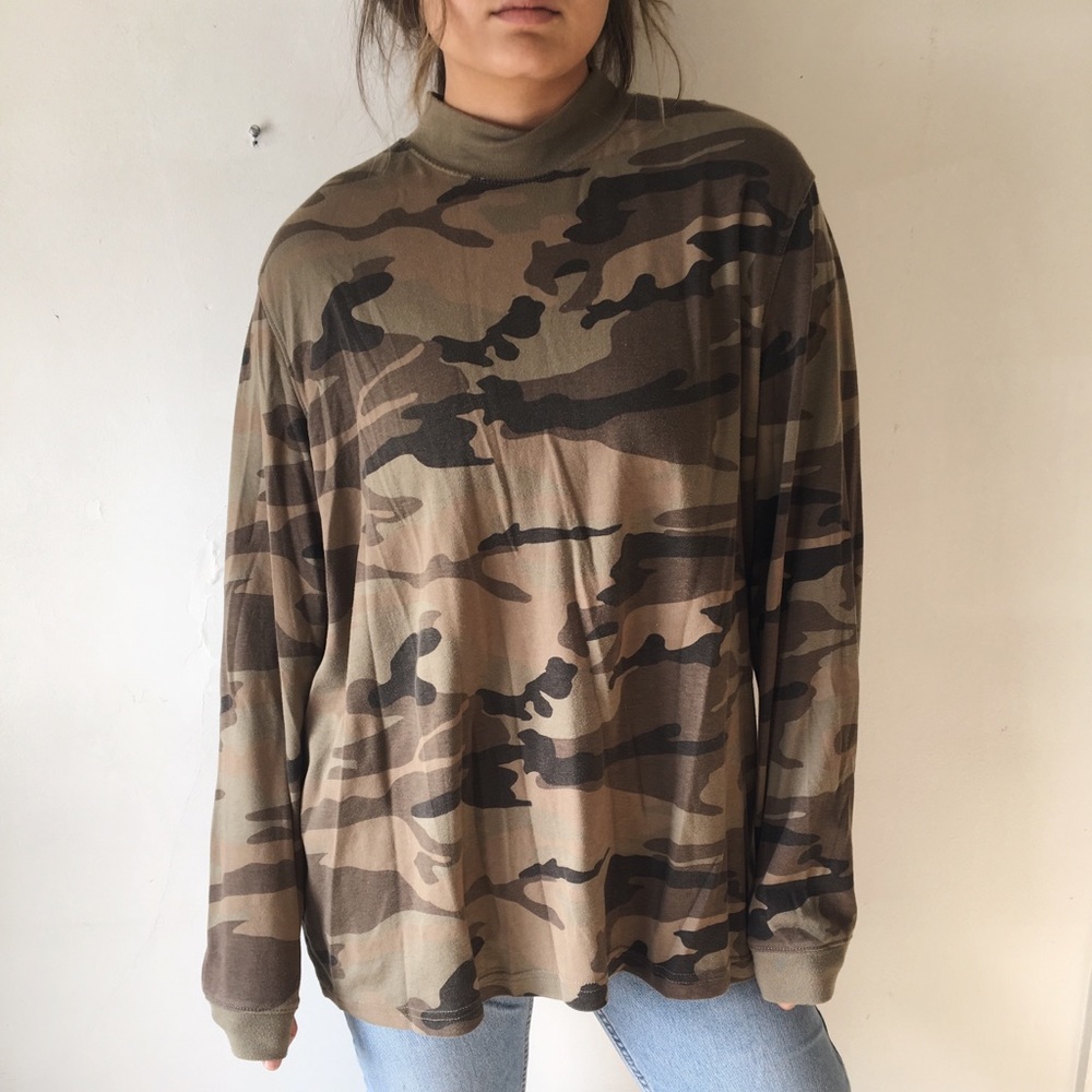 Oversized camo sweater